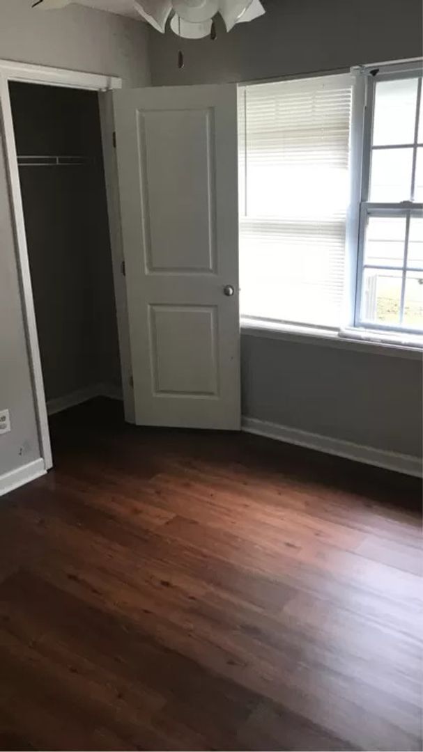 Foto del edificio - 3 Bed/2 Bath