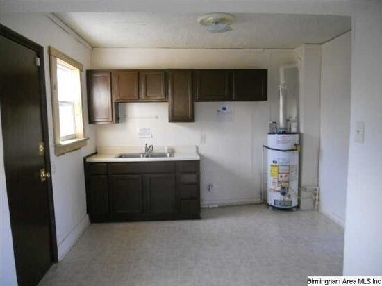 Foto del edificio - 1565 Meadow Ct