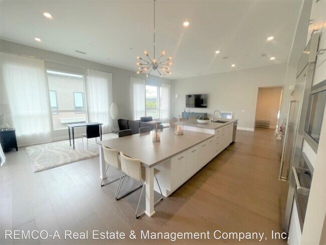 Building Photo - 3 br, 2.5 bath House - 12776 Aurora Place, #3