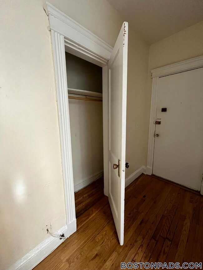 Building Photo - 1148 Commonwealth Ave