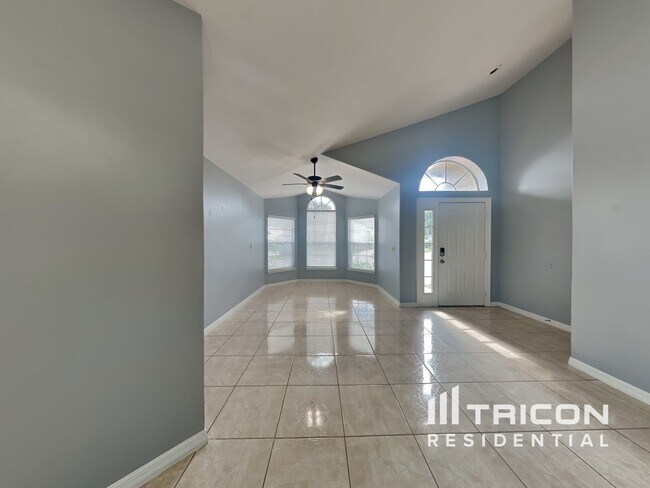 Building Photo - 1031 Woodcraft Dr