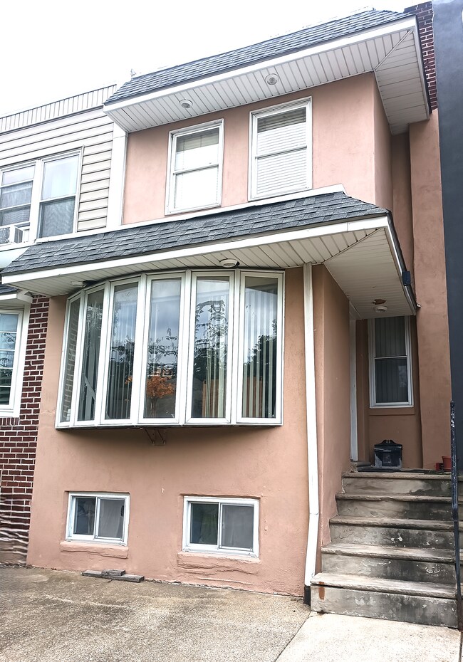 Building Photo - 2937 S 13th St