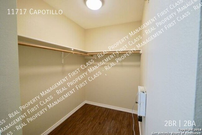 Foto del edificio - 11717 Capotillo-