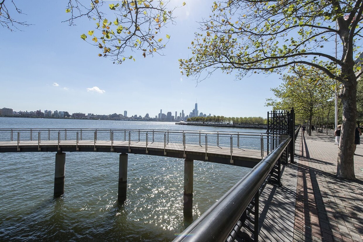 Hoboken South Waterfront - Apartments in Hoboken, NJ