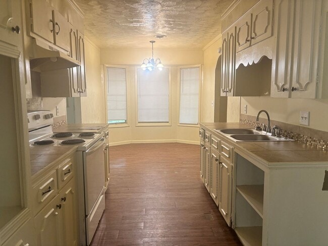 Foto del edificio - 951 Metairie Rd