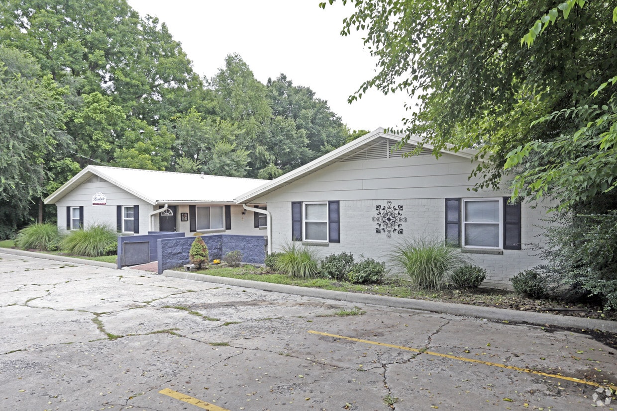Primary Photo - Brookside Apartments