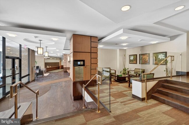 Foto del edificio - 307 Yoakum Pkwy