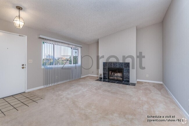 Building Photo - 151 Silcreek Dr