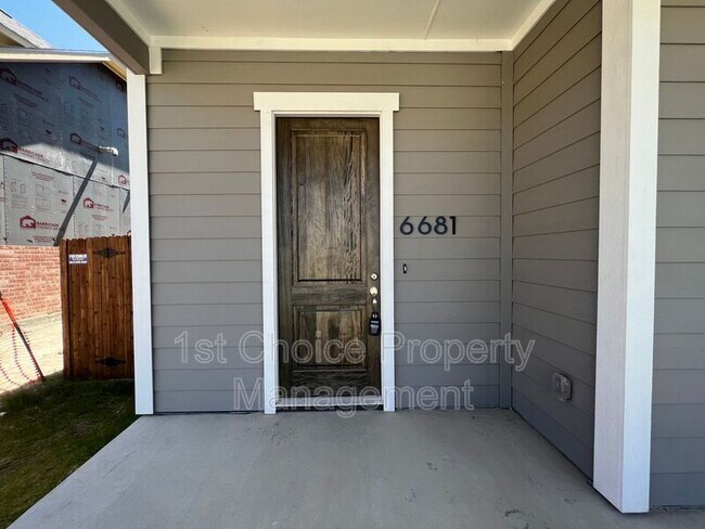 Building Photo - 6681 Overlook Dr
