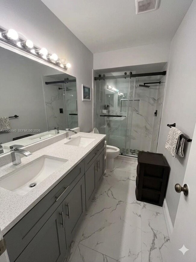 Building Photo - 3931 SW 84th Terrace