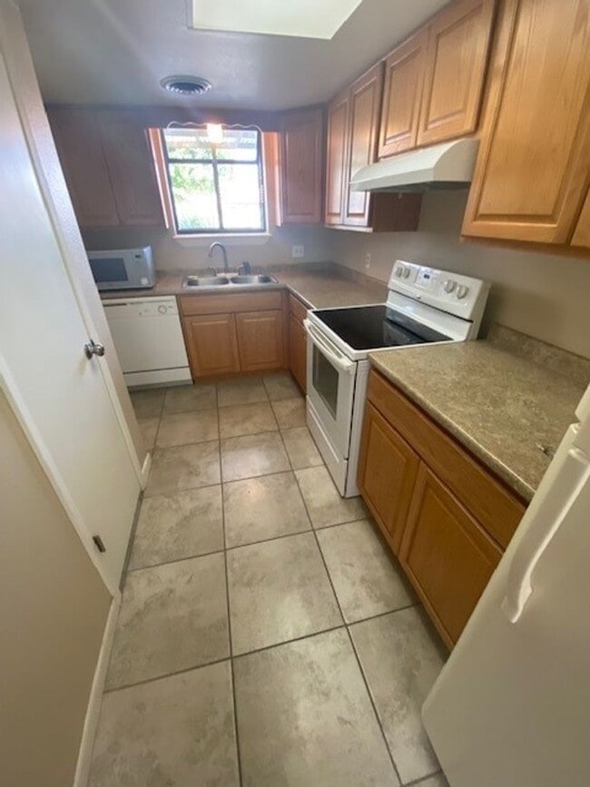 Foto del edificio - 1014 Plaza Del Sol