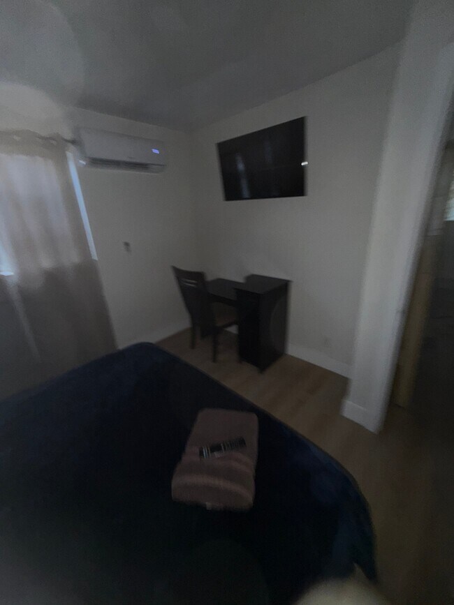 Foto del edificio - 3210 SW 16th Ct