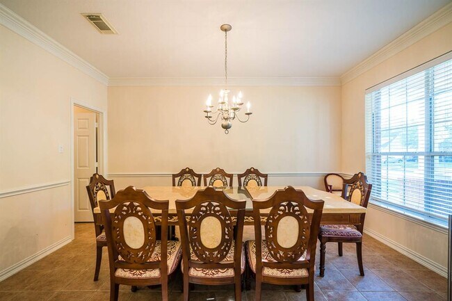 Foto del edificio - 1530 Fairview Dr