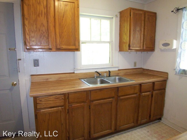 Building Photo - 2 br, 1 bath House - 1606 1/2 Holloway