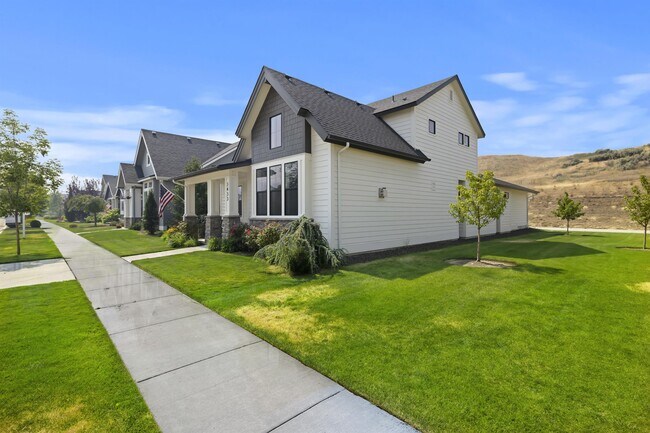 Building Photo - 3433 W Hidden Springs Dr