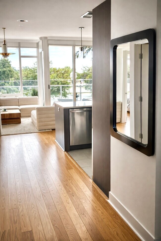 Oak Hardwood Floors - 175 1st St S