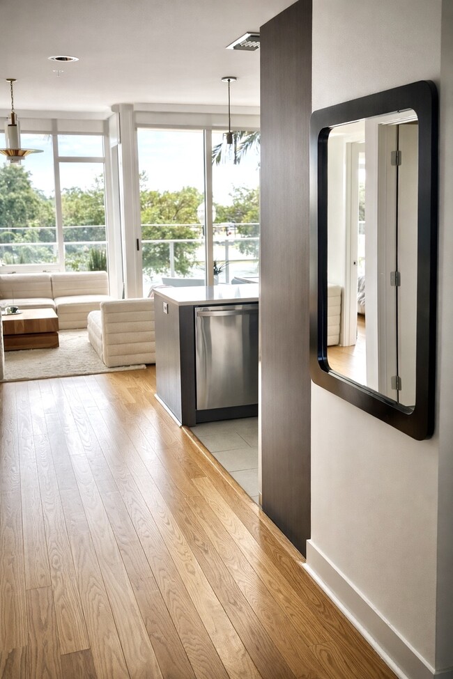 Oak Hardwood Floors - 175 1st St S