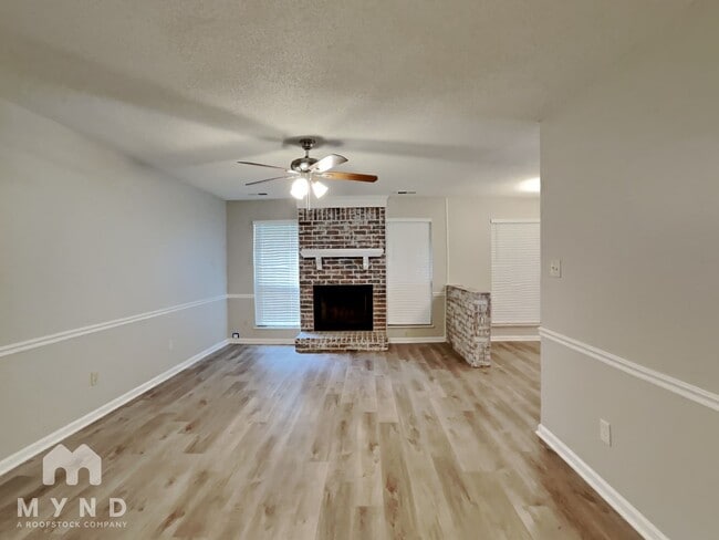 Building Photo - 3752 Schanna Dr