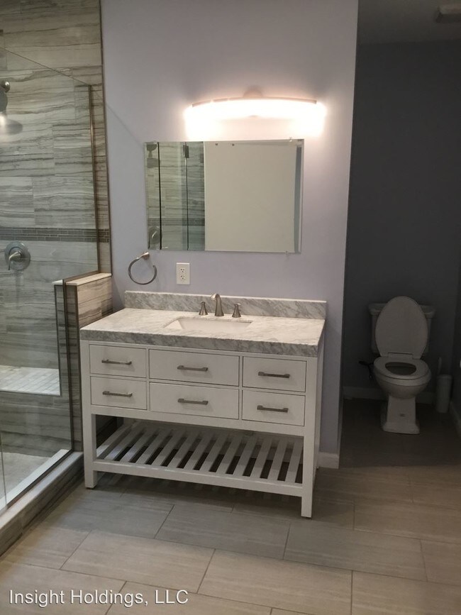Foto del edificio - 2 br, 2.5 bath Apartment - 3811 Franklin Blvd