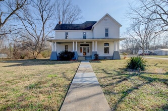 Building Photo - 389 3rd St