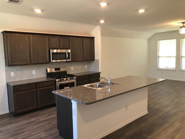 Building Photo - 16130 Barge Way