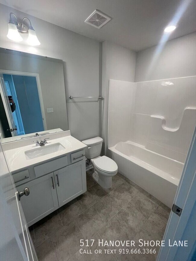 Building Photo - 517 Hanover Shr Ln