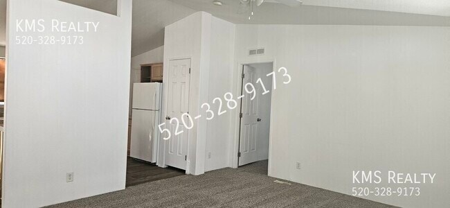 Foto del edificio - 6092 E Ship Rock Dr