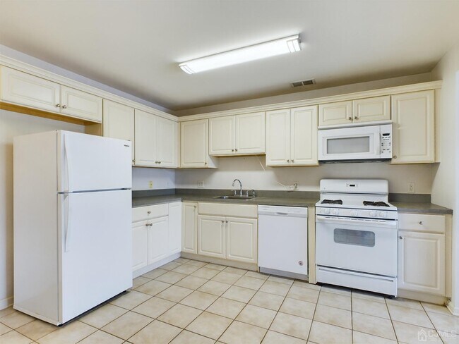 Building Photo - 77 Liddle Ave
