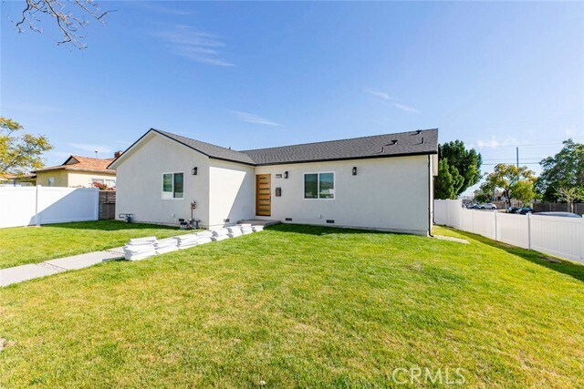 Foto del edificio - 12340 Lull St