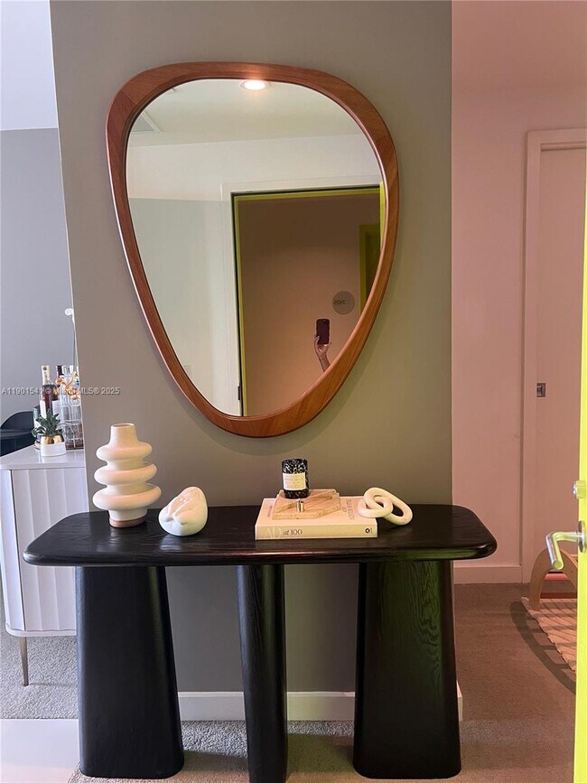 Foto del edificio - 501 NE 31st St