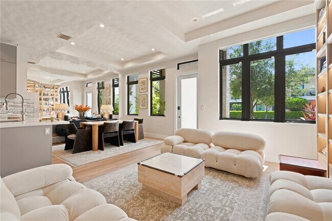 Foto del edificio - 5080 NW 84th Ave