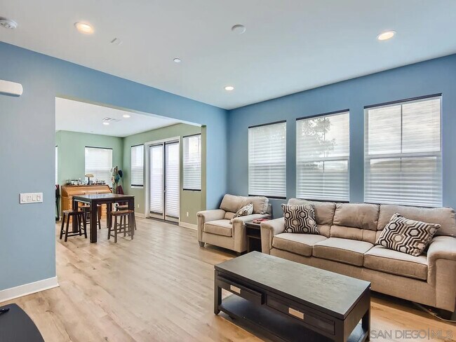 Foto del edificio - 8710 Barbados Ln