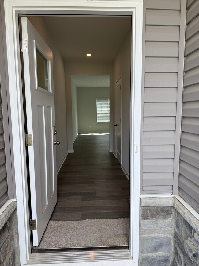 Entrance Ha;; - 6361 Darby Plains St