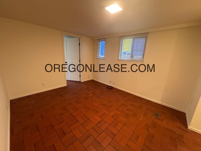 Photo - 1 bedroom 1 bath downtown apartment - available now