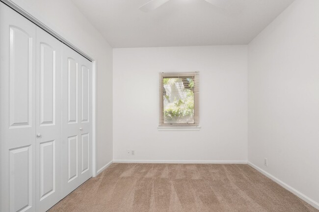 Building Photo - 2 Bedroom, 1 Bathroom Cottage in Kihei!