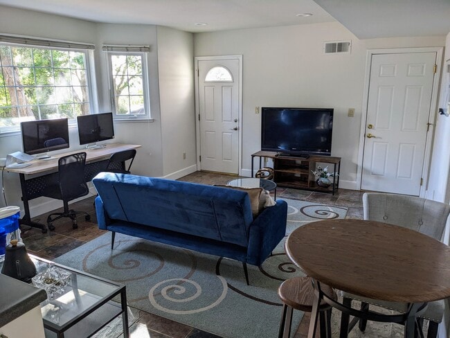 Building Photo - 3480 Loes Way