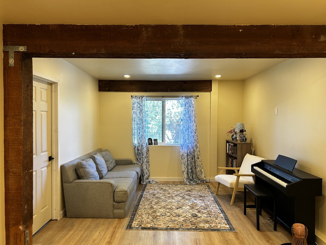 Living Room - 2235 Sunset Dr