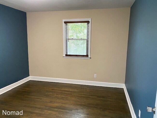 Building Photo - 3 br, 1 bath House - 2916 Beechwood Dr