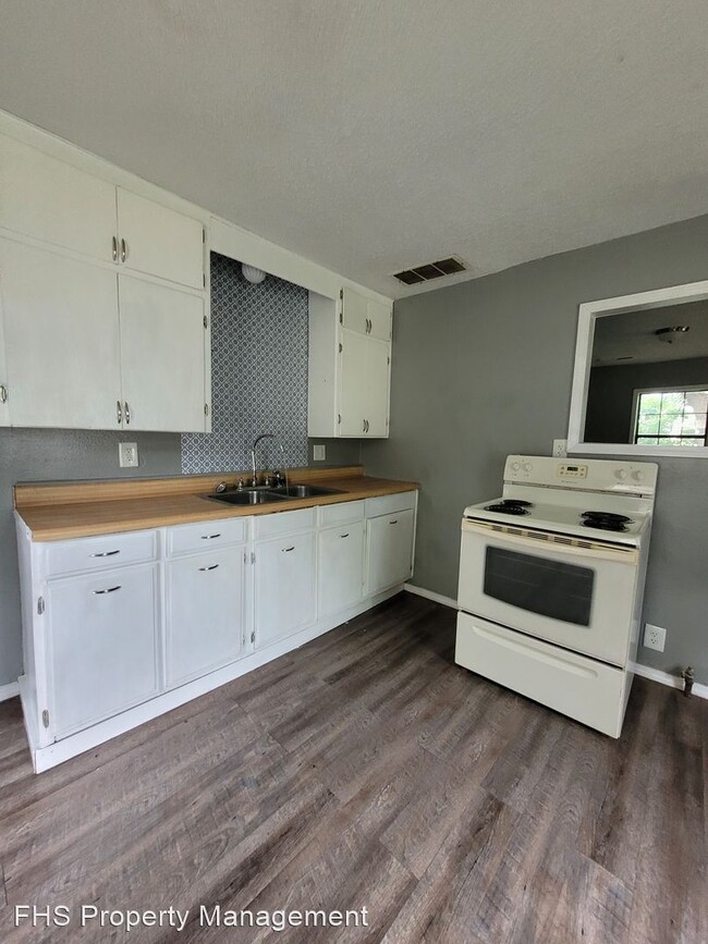 Building Photo - 2 br, 1 bath House - 1405 N Clifton