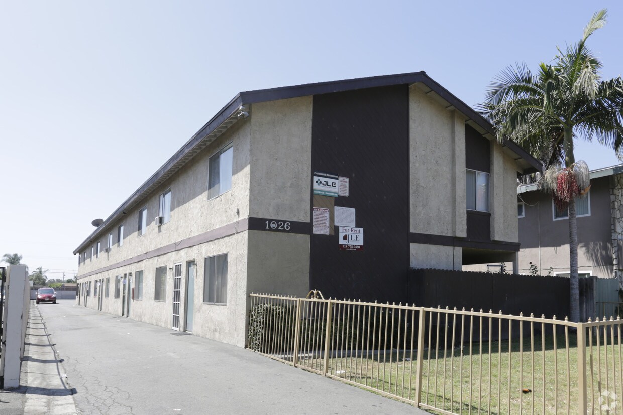 Foto principal - 1026 W Highland Ave