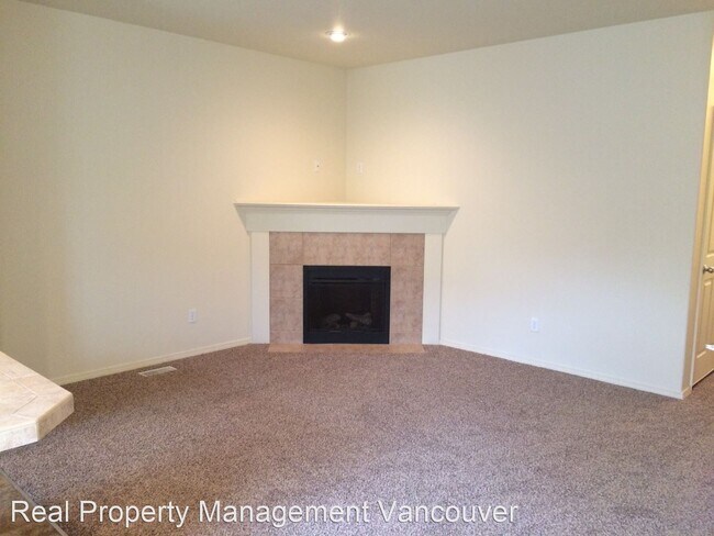 Foto del edificio - 3 br, 2.5 bath House - 13018 NE 26th Street