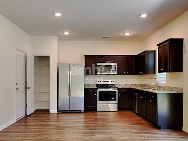 Building Photo - 136 Orion Way