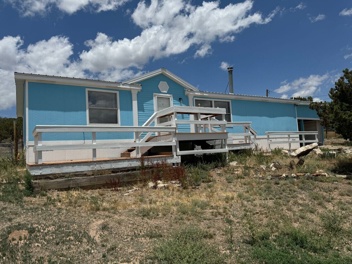 Primary Photo - 3 Bedroom, 2 Bathroom Home in Edgewood, NM