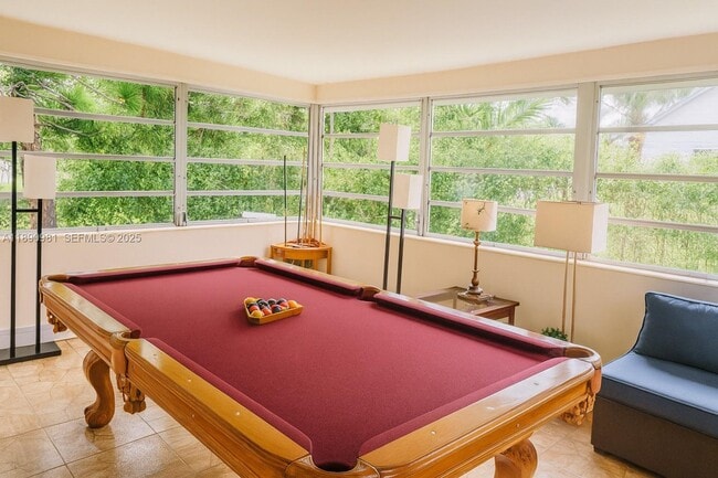 Building Photo - 504 SW 10th St