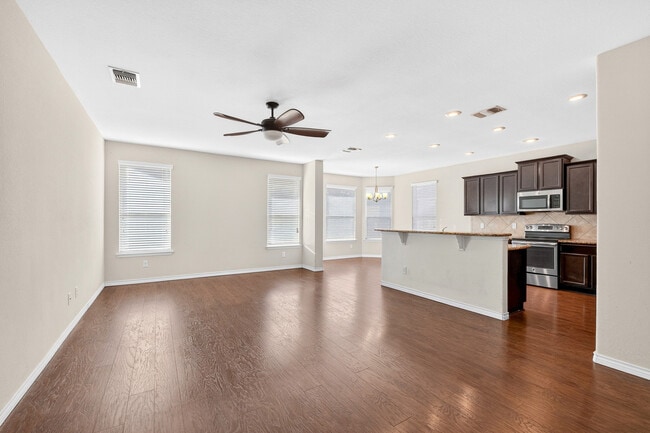 Foto del edificio - 6408 Tanzanite Dr