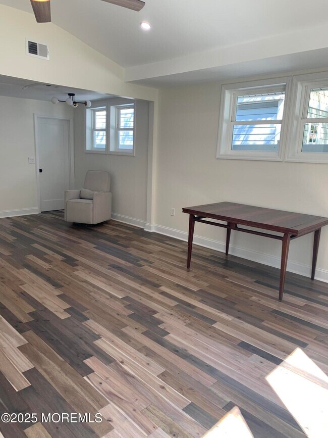 Foto del edificio - 609 3rd Ave