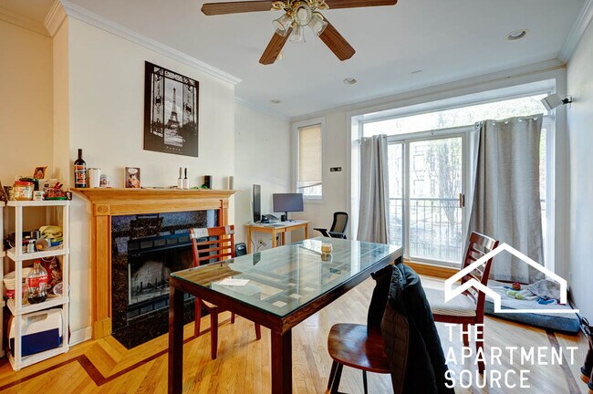 Foto del edificio - 3739 N Sheffield Ave