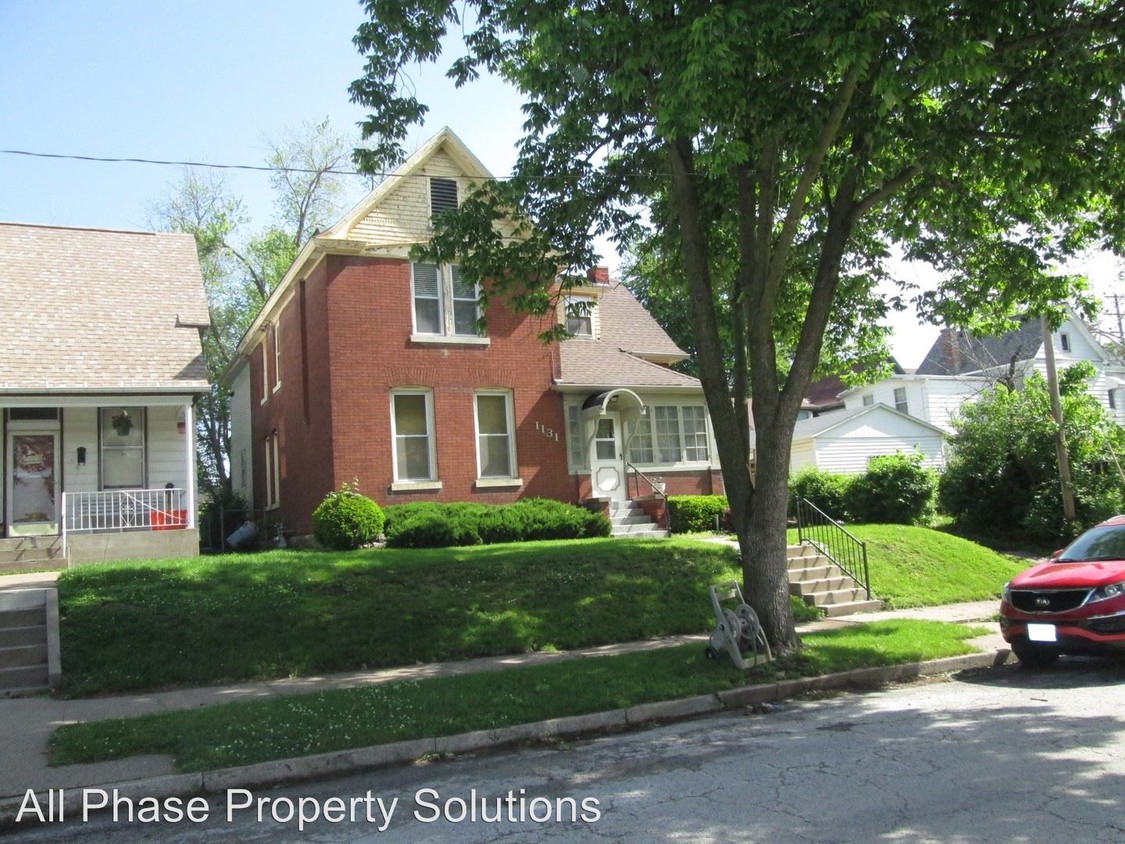 Primary Photo - 1131 Madison St
