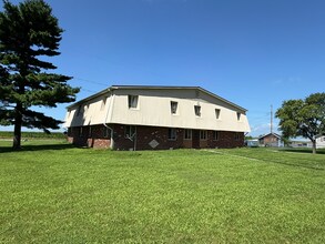 Building Photo - 371 Southland Dr
