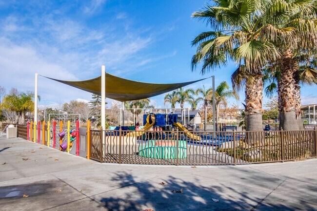 Foto del edificio - Amazing 3 Bed, 3 Bath Home in Sunnyvale near Seven Seas Park